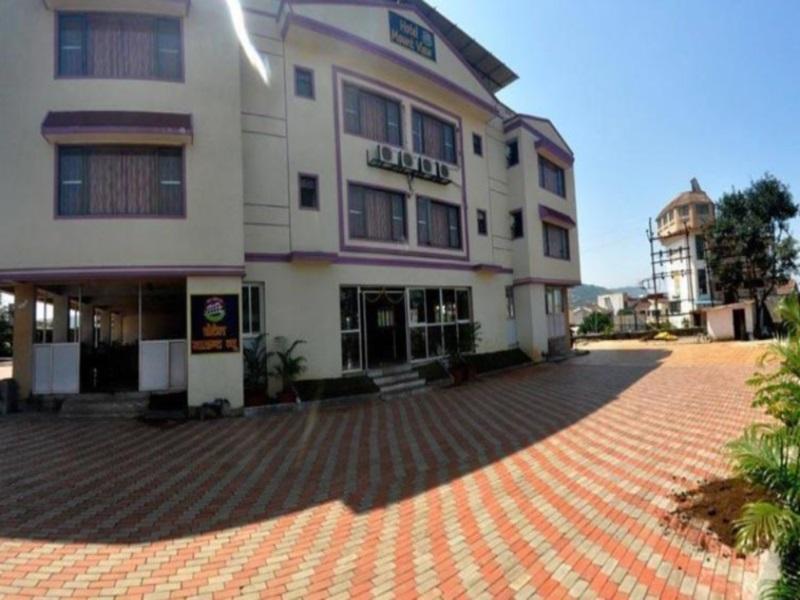 Mountview Resort & Spa Lonavala Buitenkant foto