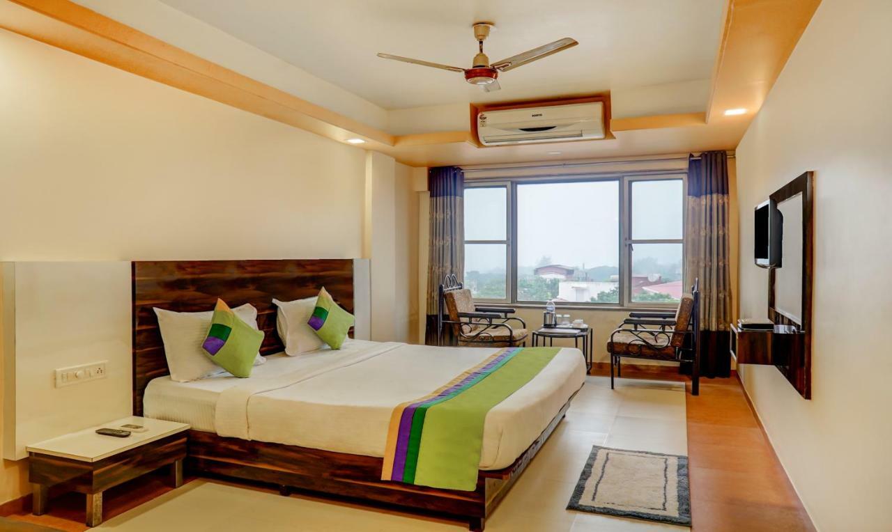 Mountview Resort & Spa Lonavala Buitenkant foto