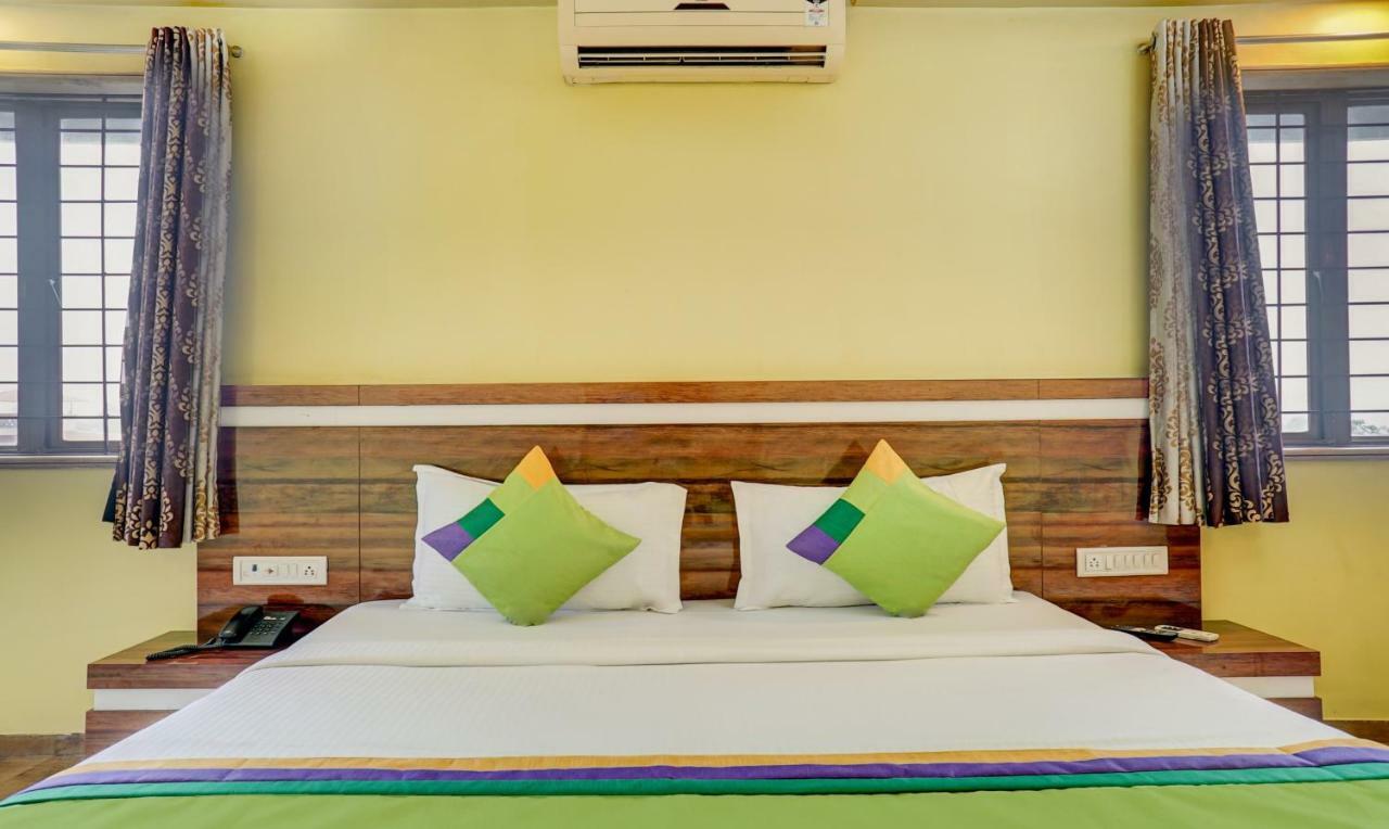 Mountview Resort & Spa Lonavala Buitenkant foto