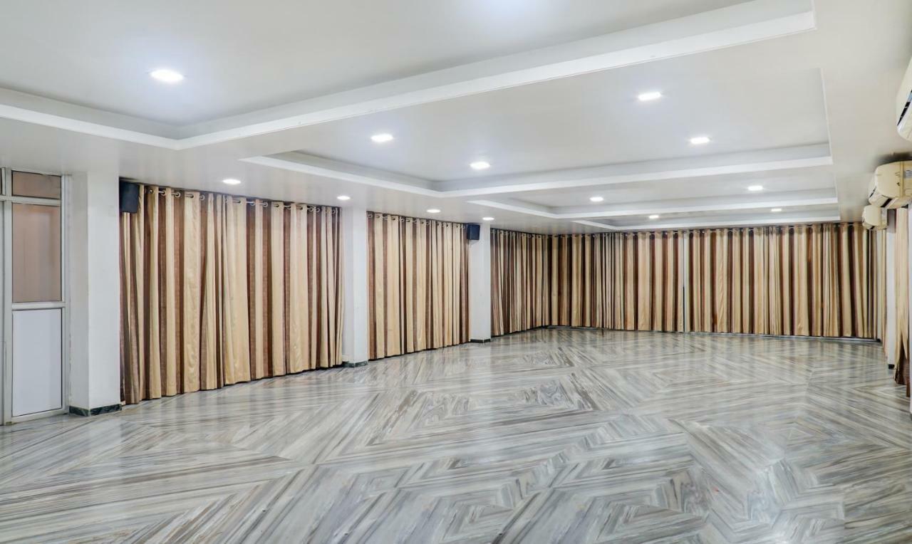 Mountview Resort & Spa Lonavala Buitenkant foto